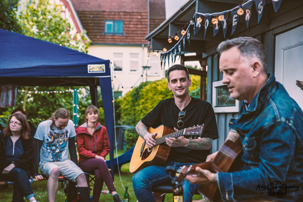 Dave Hause at a house show, Berlin (2021)