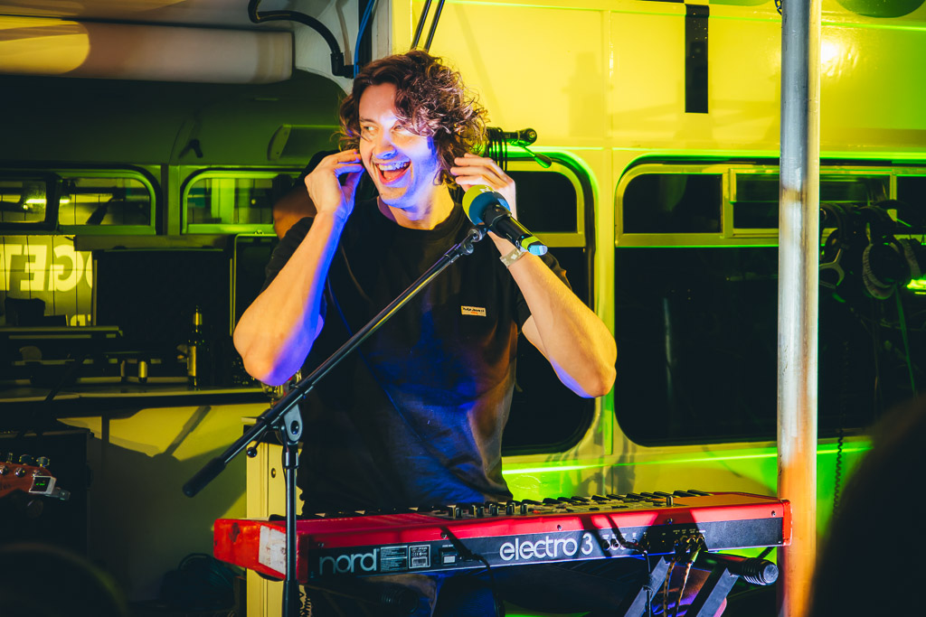 Dean Lewis at N-Joy Reeperbus, Hamburg (2019)