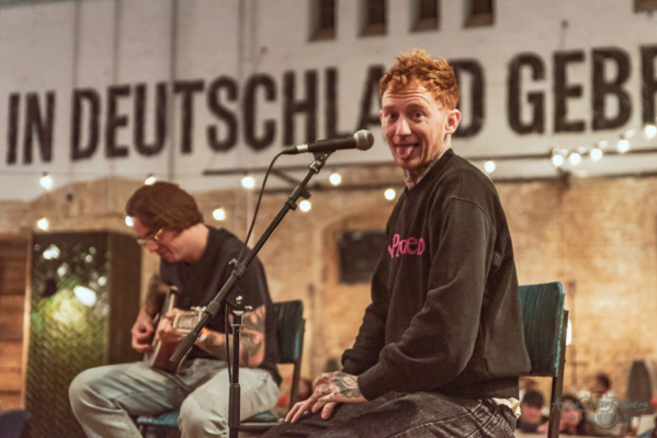 Frank Carter at Brew Dog, Berlin (2019) Frank Carter at BrewDog DogTap, Berlin (2019)