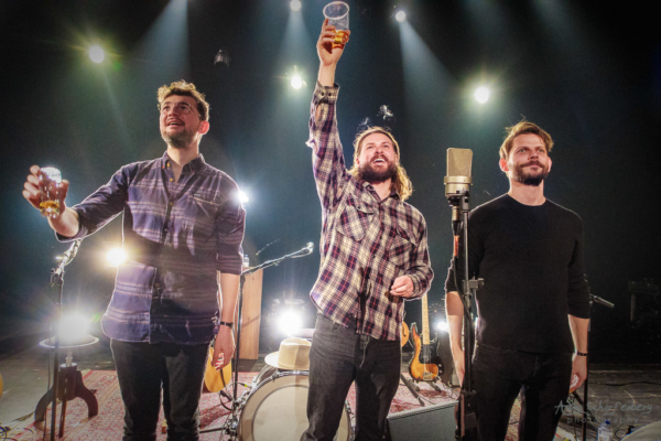 Mighty Oaks at Volksbühne, Berlin (2019) Mighty Oaks at Volksbühne, Berlin (2019)