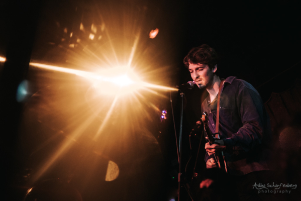 Sam Johnson at Maze, Berlin (2019) Sam Johnson at Maze, Berlin (2019)