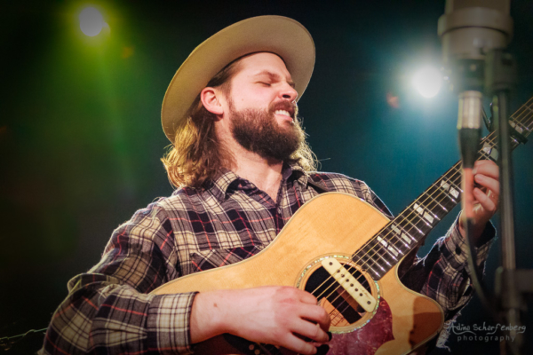 Mighty Oaks at Volksbühne, Berlin (2019) Mighty Oaks at Volksbühne, Berlin (2019)