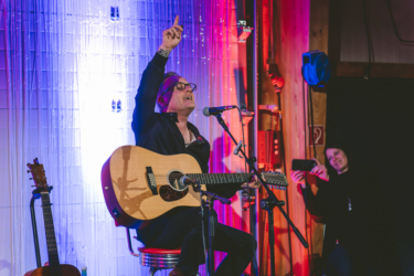 Dave Hause during a house show, Weichs (2023) Dave Hause during a house show, Weichs (2023)