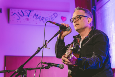 Dave Hause during a house show, Weichs (2023) Dave Hause during a house show, Weichs (2023)