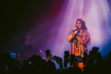 Mia Wray at Heimathafen Neukölln, Berlin (2023) Mia Wray at Heimathafen Neukölln, Berlin (2023)