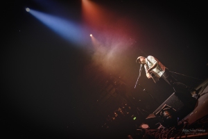 Scott Hutchinson (Frightened Rabbit) at Roundhouse in London 2017 (Lost Evenings)