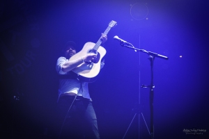 Scott Hutchinson (Frightened Rabbit) at Roundhouse in London 2017 (Lost Evenings)