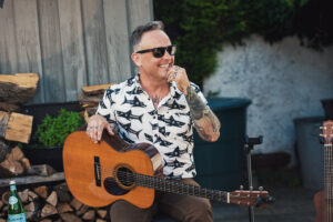 Dave Hause during a house shows, Berlin (2021)