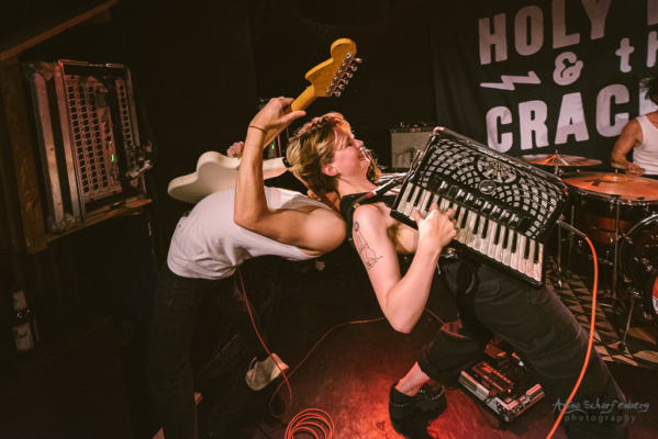 Holy Moly &amp; The Cracker at Musik &amp; Frieden, Berlin (2019)